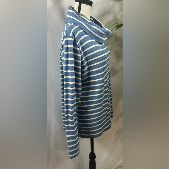 L.L. Bean Blue and White Striped Blouse - Picture 3 of 10